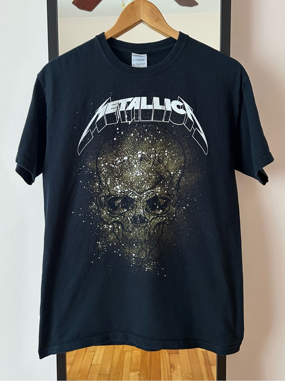 Vintage Y2K Metallica 🎸 Golden Skull band tour concert tee shirt Gildan